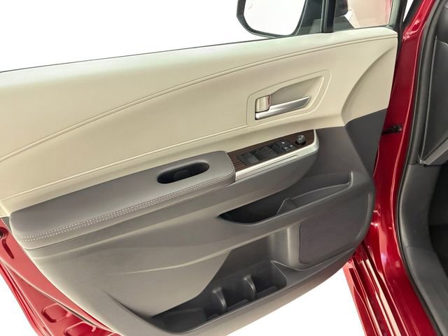 Used 2022 Toyota Sienna XLE FWD image 13