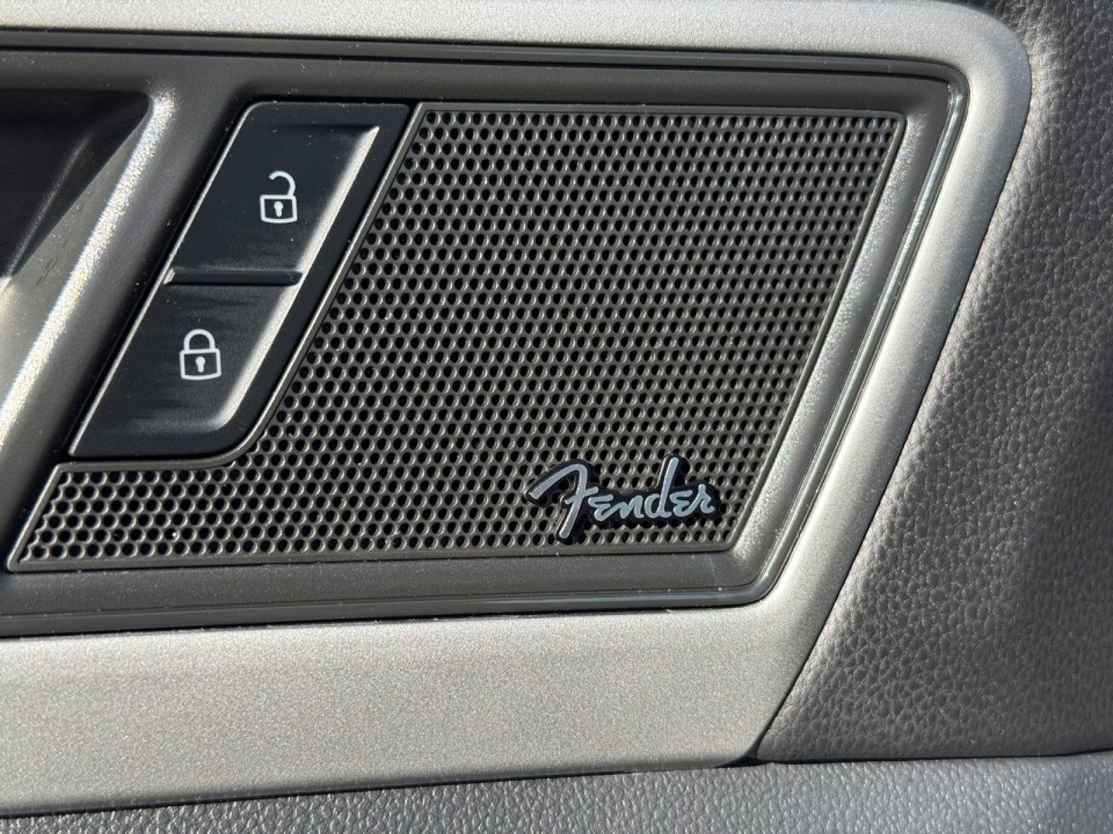 Used 2022 Volkswagen Atlas Cross Sport SEL Premium R-Line image 35