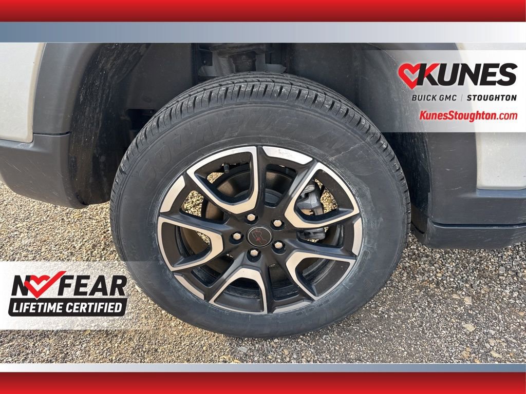 Used 2025 Jeep Compass Trailhawk AWD/4WD image 14