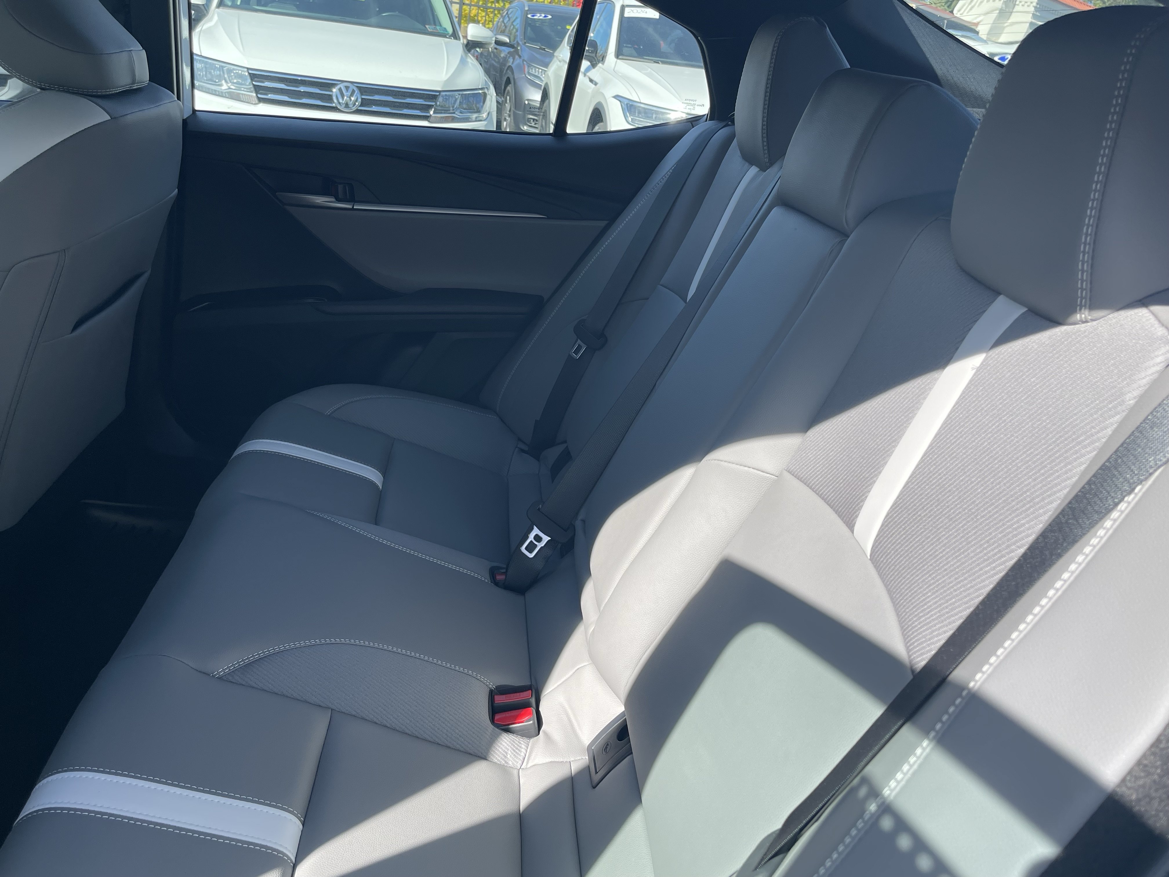 Used 2026 Toyota Camry SE FWD image 10