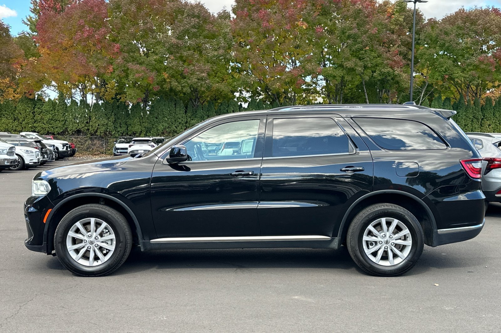 Used 2024 Dodge Durango SXT AWD/4WD image 7