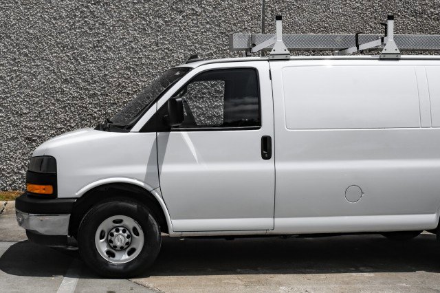 Used 2022 Chevrolet Express 2500 w/ Driver Convenience Package RWD image 16