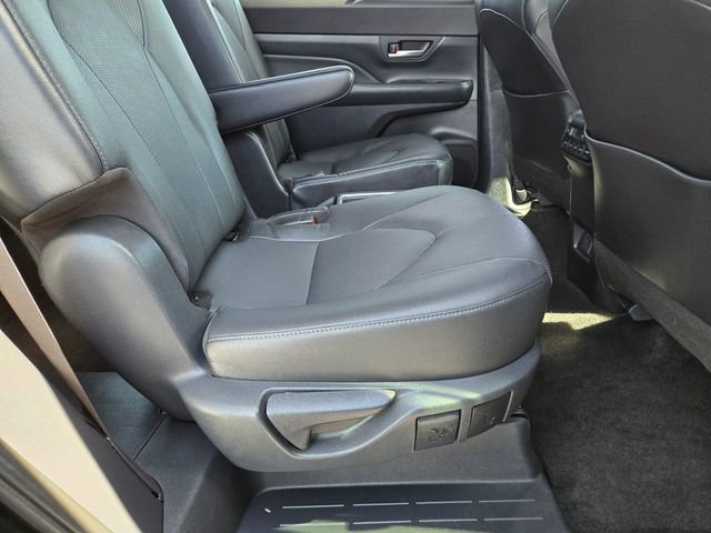 Certified 2024 Toyota Grand Highlander Limited image 17
