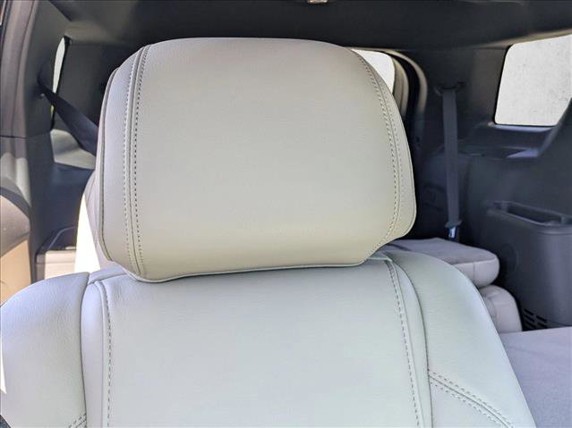 Used 2013 Ford Explorer XLT image 14