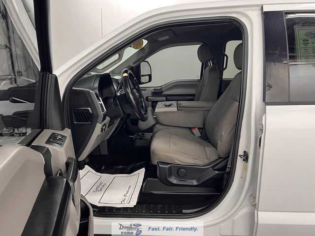 Used 2016 Ford F150 XLT AWD/4WD image 25