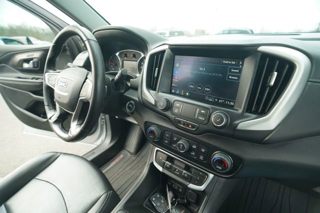 Used 2022 GMC Terrain SLT image 32