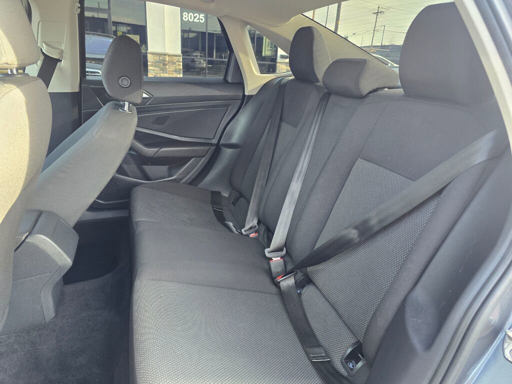 Used 2019 Volkswagen Jetta R-Line image 17