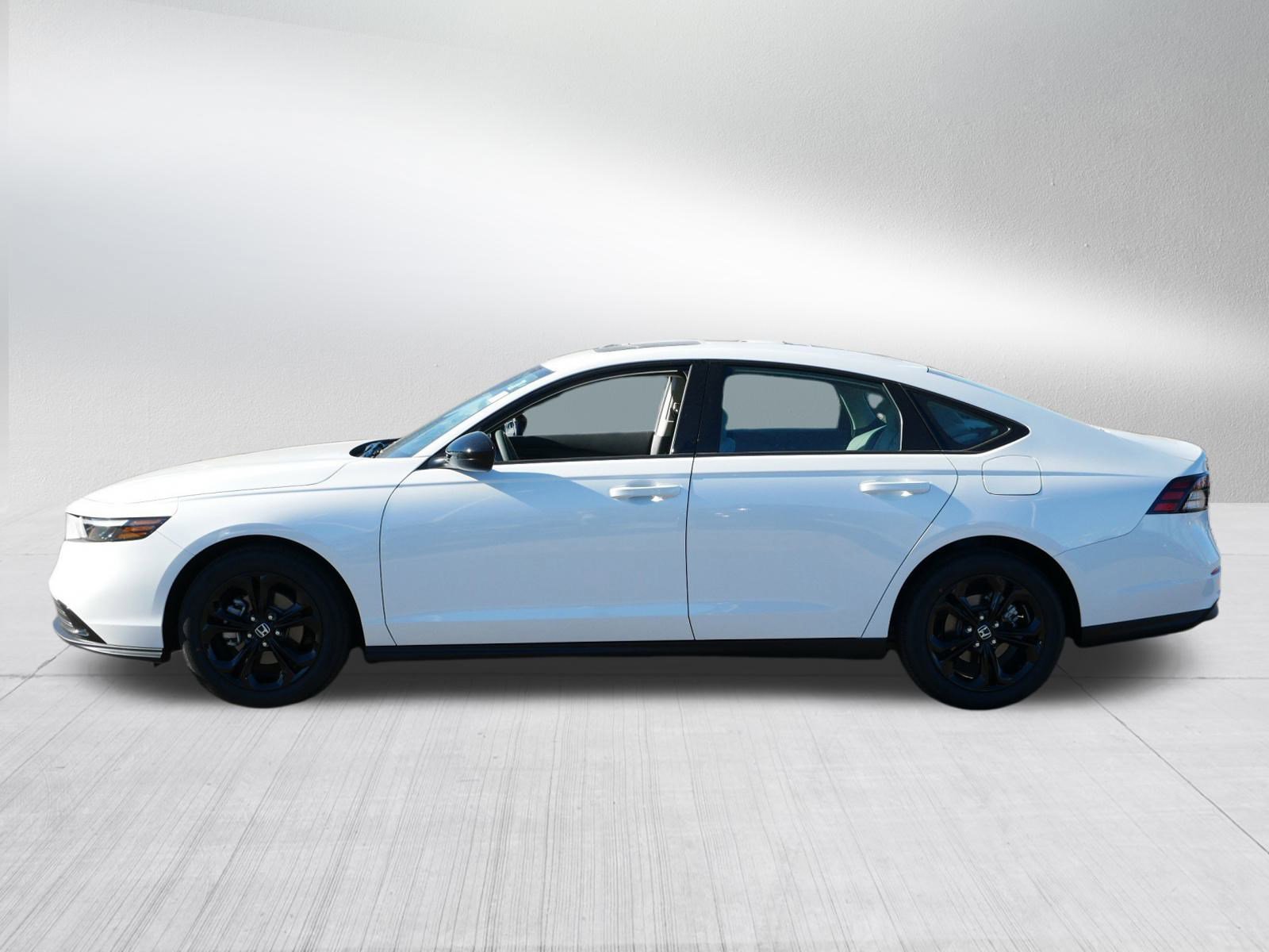 Certified 2025 Honda Accord SE image 4