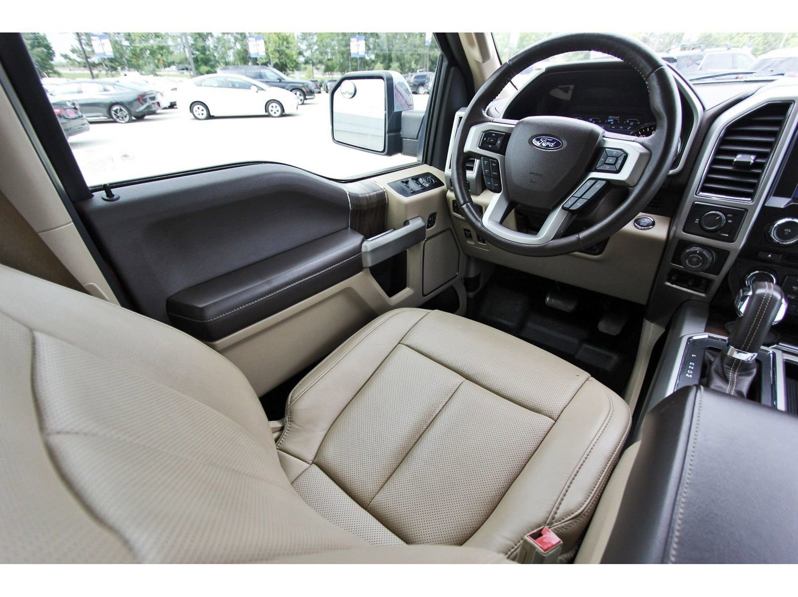 Used 2018 Ford F150 Lariat RWD image 11