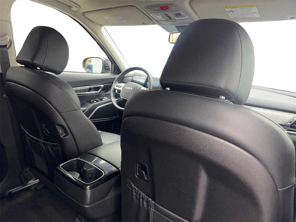 Used 2025 Kia Telluride EX w/ EX Captain's Chair Package image 44