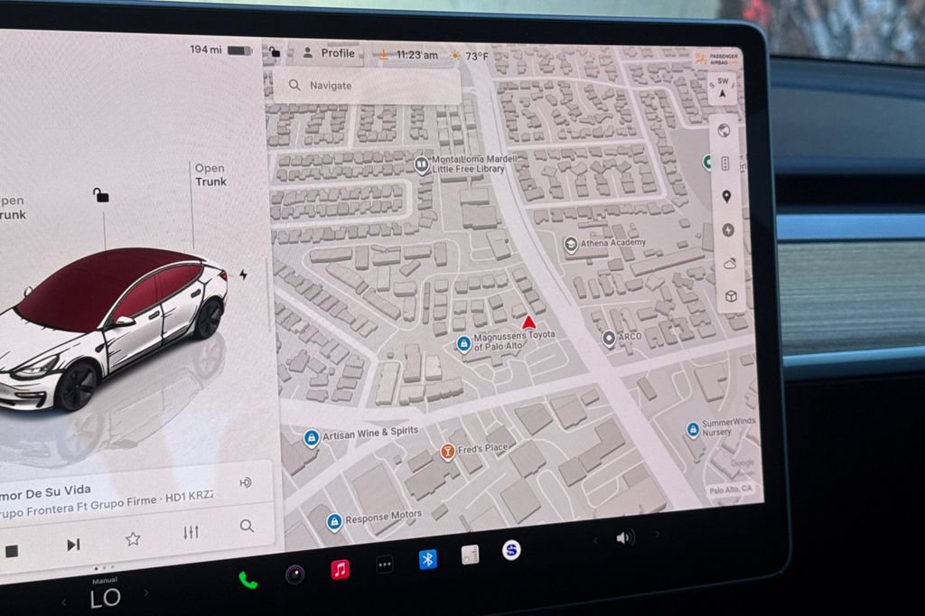 Used 2023 Tesla Model 3 Standard Range image 17