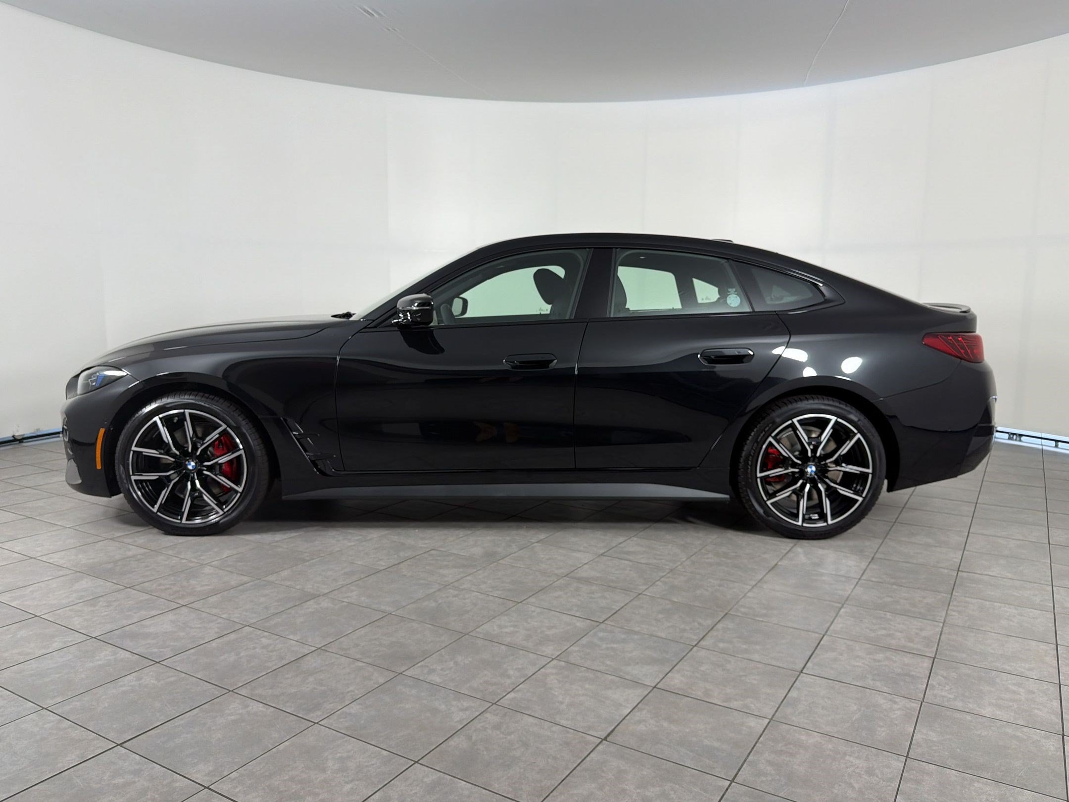New 2026 BMW 430i xDrive w/ M Sport Package AWD/4WD image 2