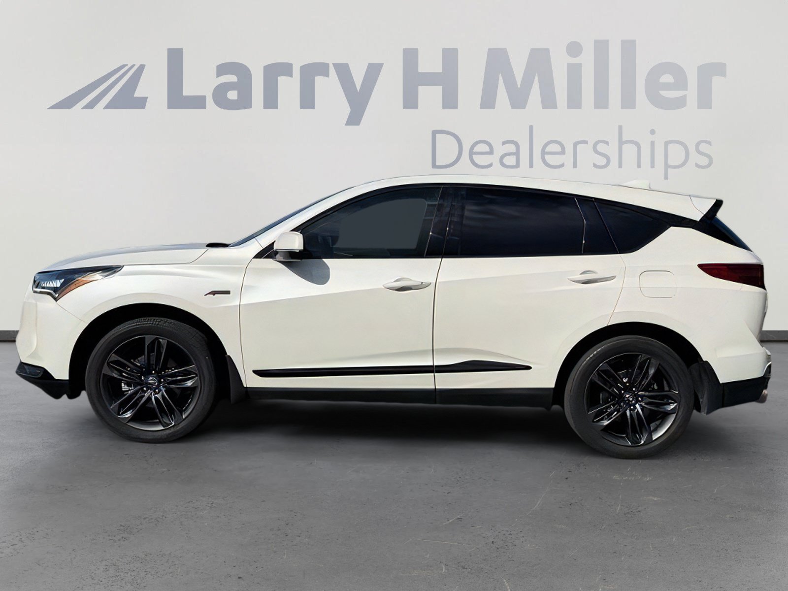 Used 2022 Acura RDX A-Spec FWD image 2
