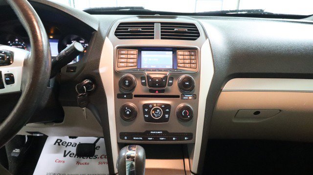 Used 2014 Ford Explorer XLT image 13