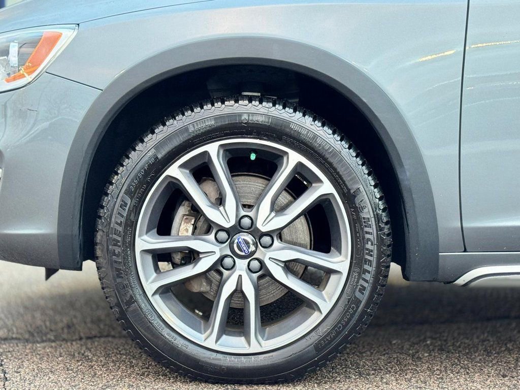 Used 2018 Volvo V60 T5 Cross Country w/ Convenience Package image 11