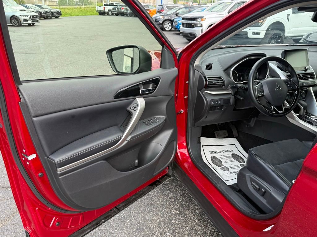 Used 2025 Mitsubishi Eclipse Cross SE AWD/4WD image 9