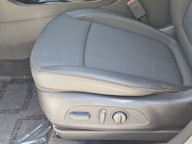 Used 2023 Buick Encore GX Select w/ Safety Package II FWD image 22