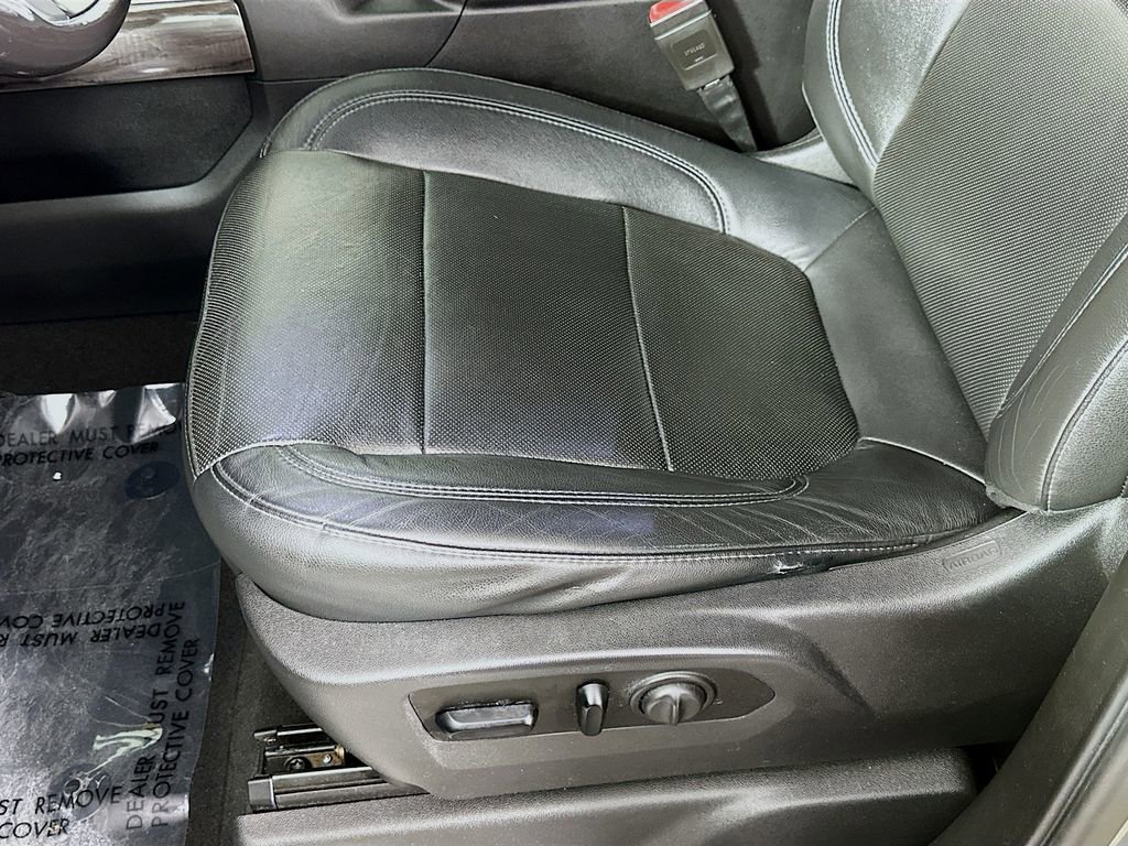 Used 2019 Chevrolet Silverado 1500 LTZ w/ LTZ Plus Package image 29