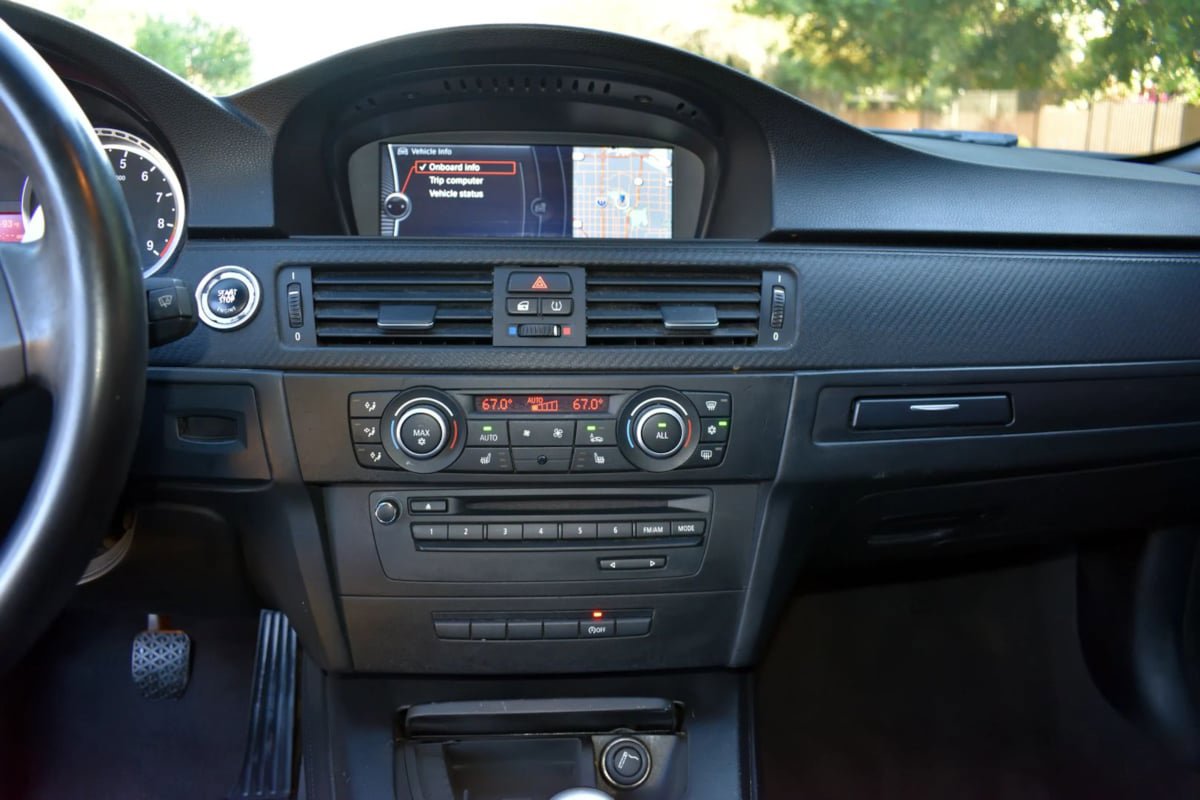 Used 2012 BMW M3 Convertible w/ Premium Pkg image 15