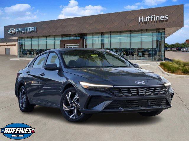 New 2025 Hyundai Elantra Limited w/ Cargo Package