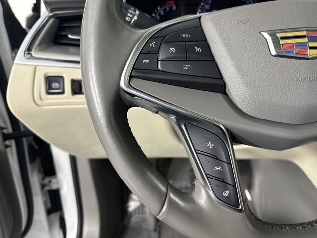 Used 2018 Cadillac XT5 Luxury w/ Driver Awareness Package AWD/4WD image 13