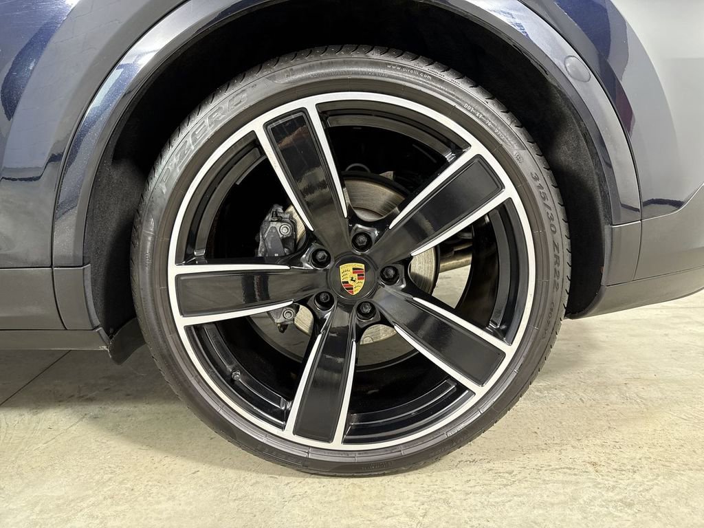 Certified 2021 Porsche Cayenne Coupe image 14