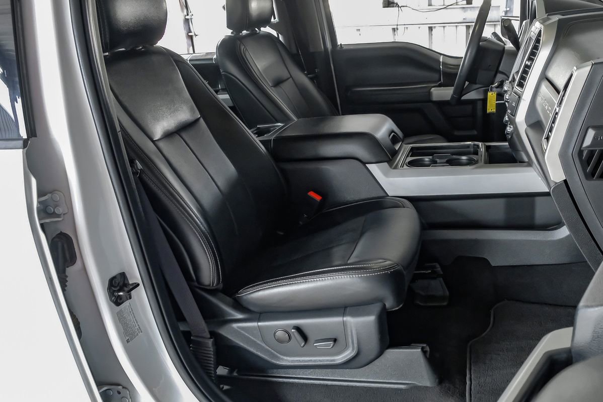 Used 2021 Ford F350 Lariat w/ Chrome Package image 31