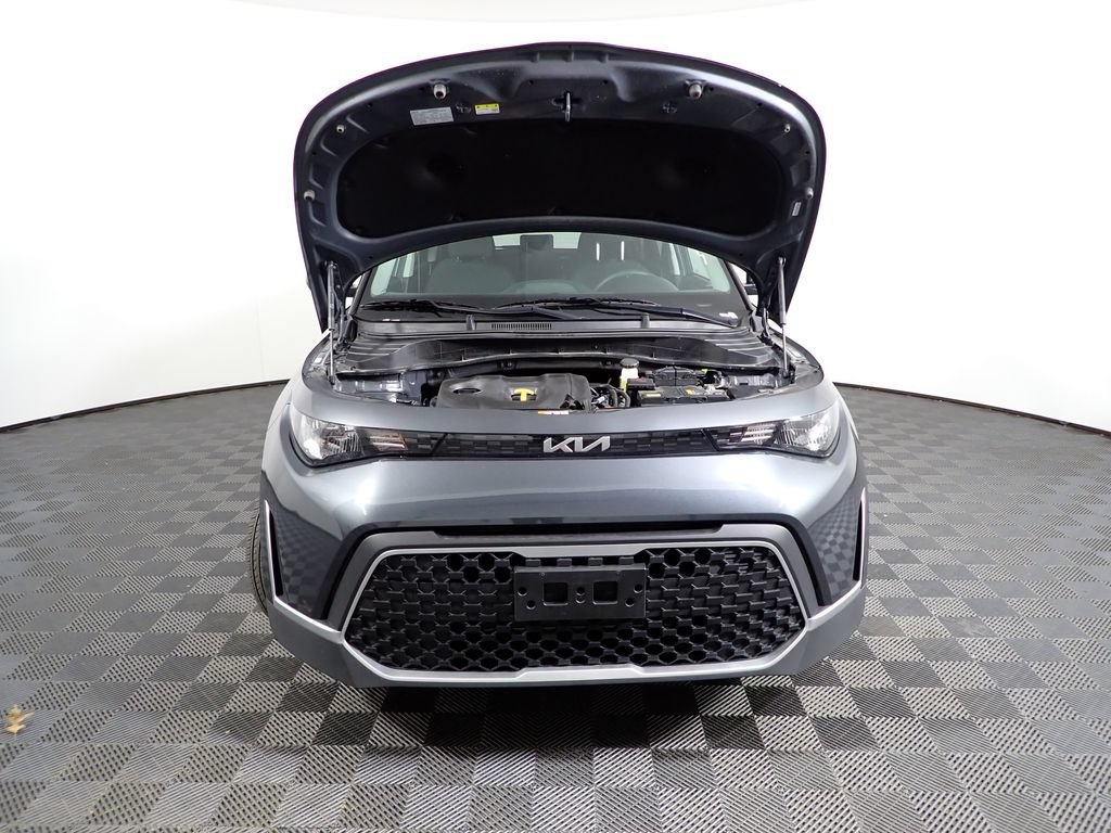 Used 2025 Kia Soul LX w/ LX Technology Package FWD image 6