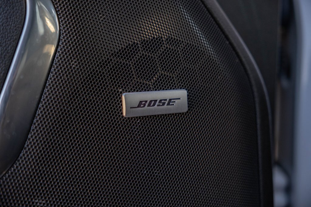 Used 2023 GMC Yukon XL SLT w/ SLT Premium Package image 13