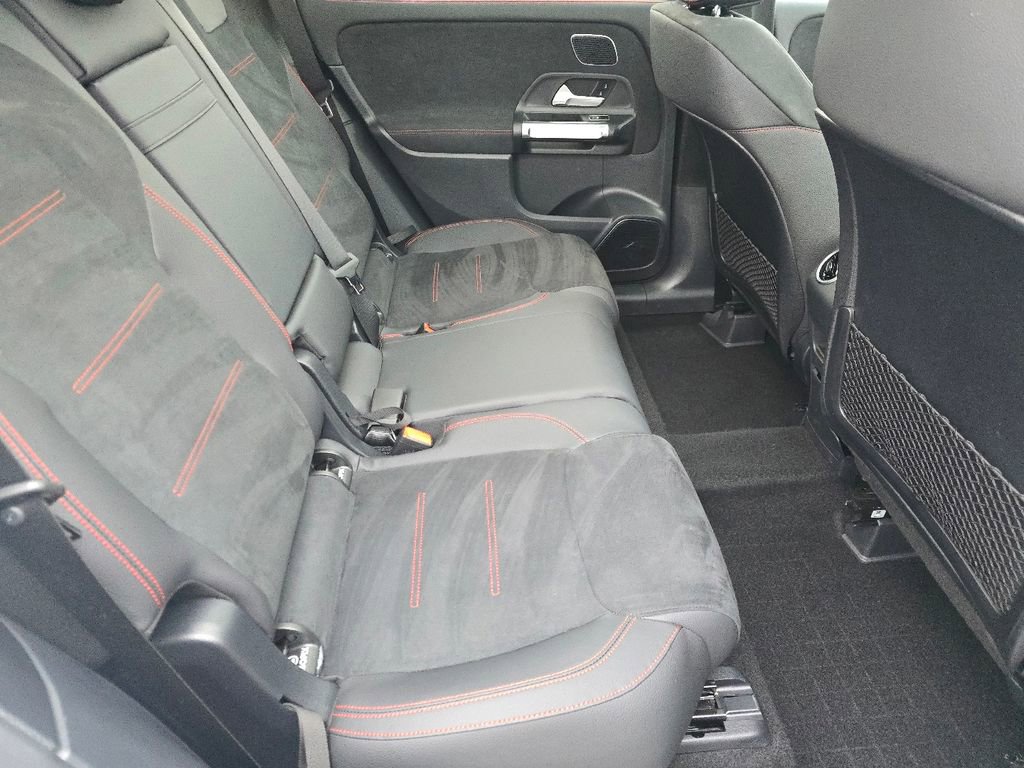 Certified 2025 Mercedes-Benz GLB 250 4MATIC image 21