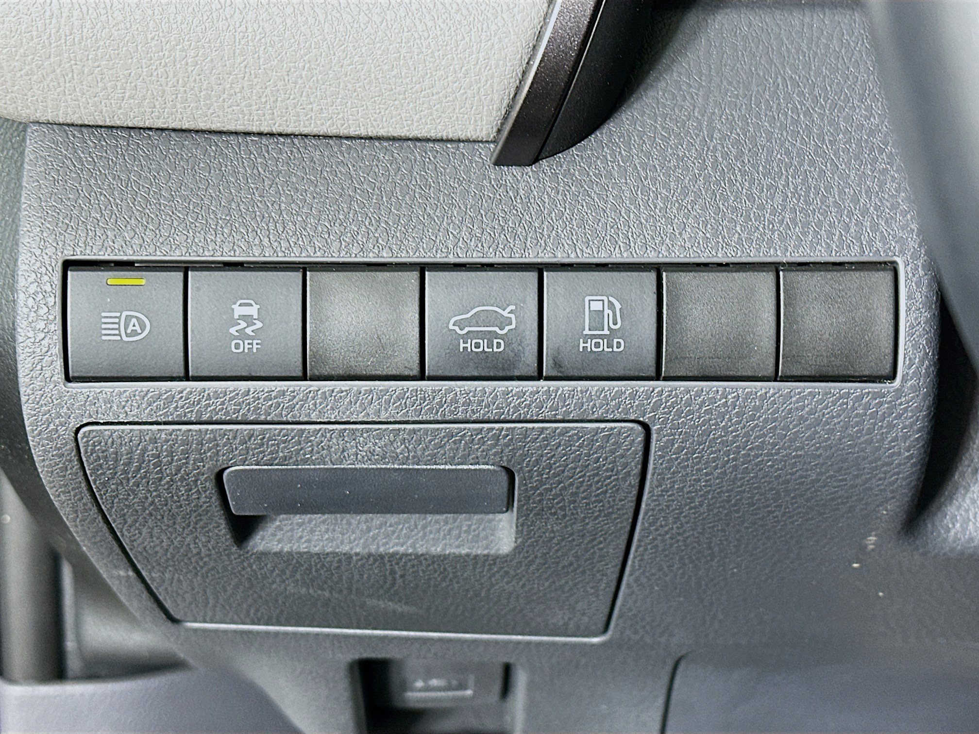 Used 2021 Toyota Camry XLE image 17