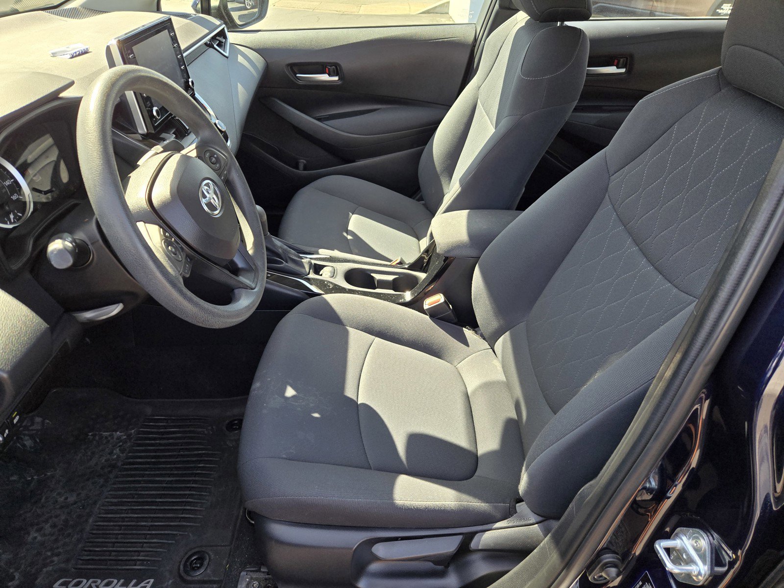 Used 2020 Toyota Corolla LE image 14