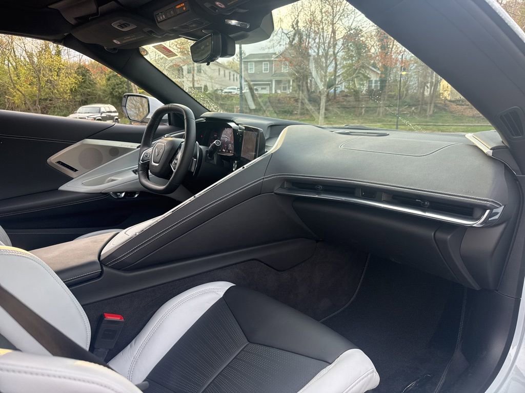 Used 2020 Chevrolet Corvette Stingray Preferred Cpe w/ 2LT Preferred Equipment Group image 27