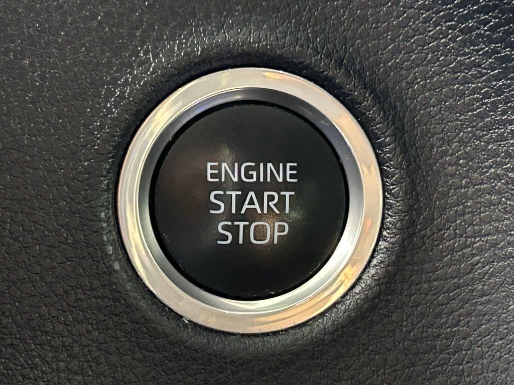 Used 2022 Toyota Tundra SR5 AWD/4WD image 24