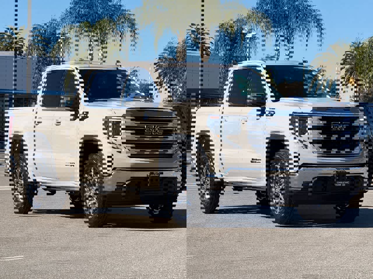New 2026 GMC Sierra 1500 SLE w/ LPO, Black Badging Package image 15