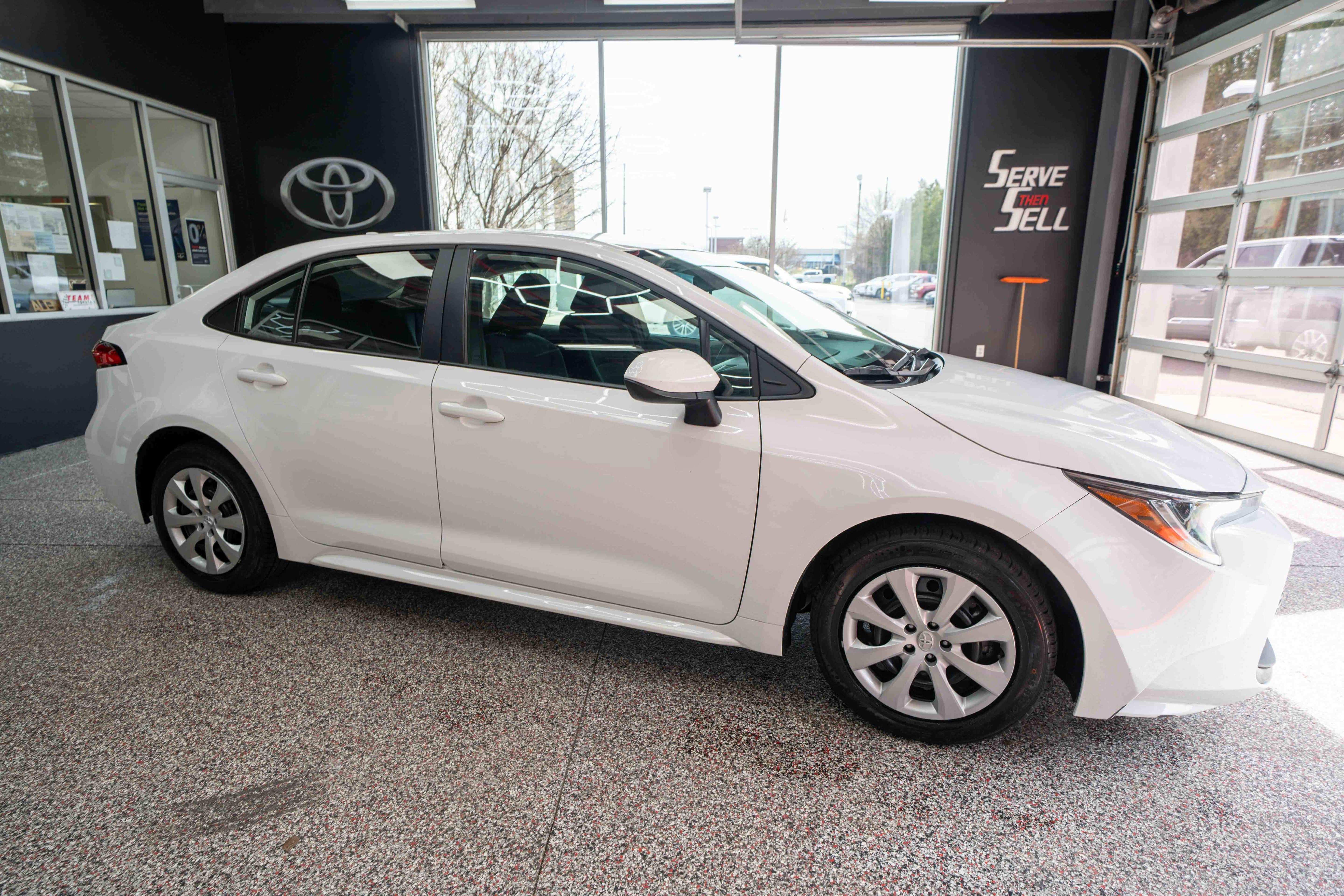 Used 2024 Toyota Corolla LE image 5