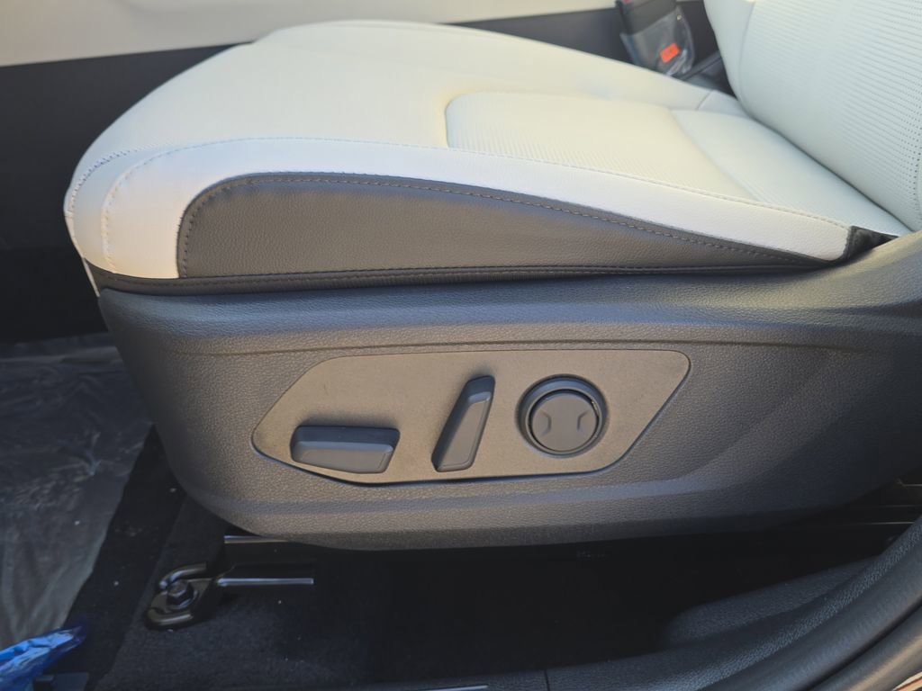 New 2026 Kia Sportage EX w/ EX Panorama Roof Package image 22