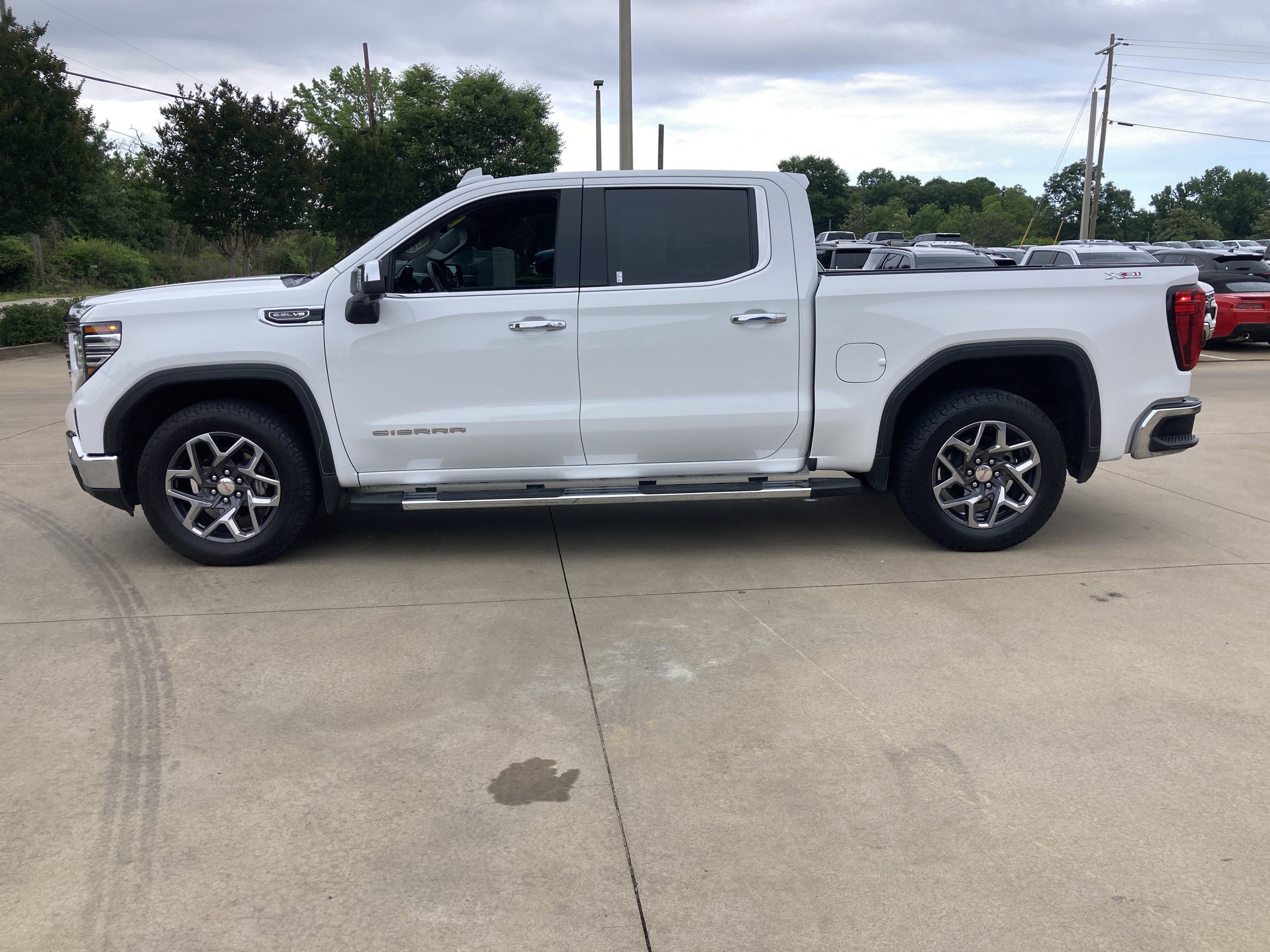 Certified 2024 GMC Sierra 1500 SLT w/ SLT Premium Plus Package AWD/4WD image 9