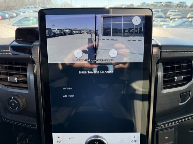 Used 2022 Ford F150 Lightning Platinum image 31