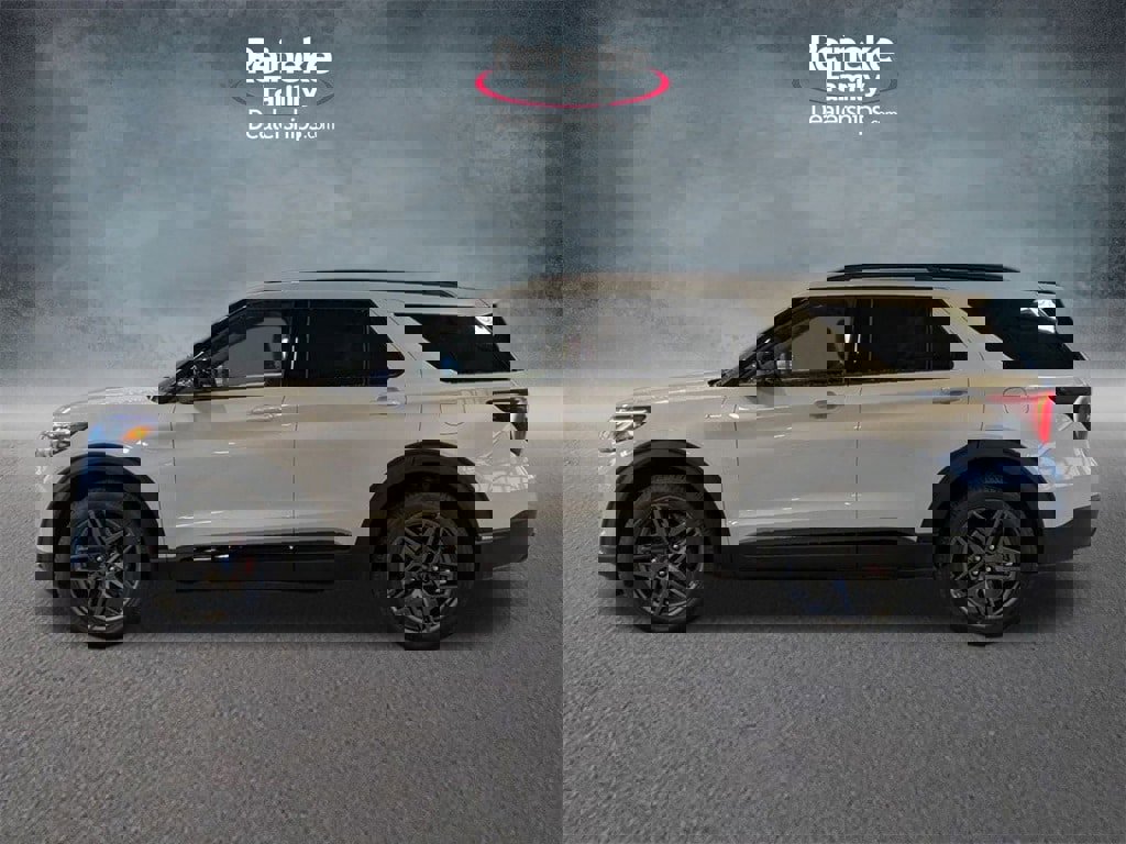 New 2026 Ford Explorer ST-Line w/ ST-Line Street Pack image 9