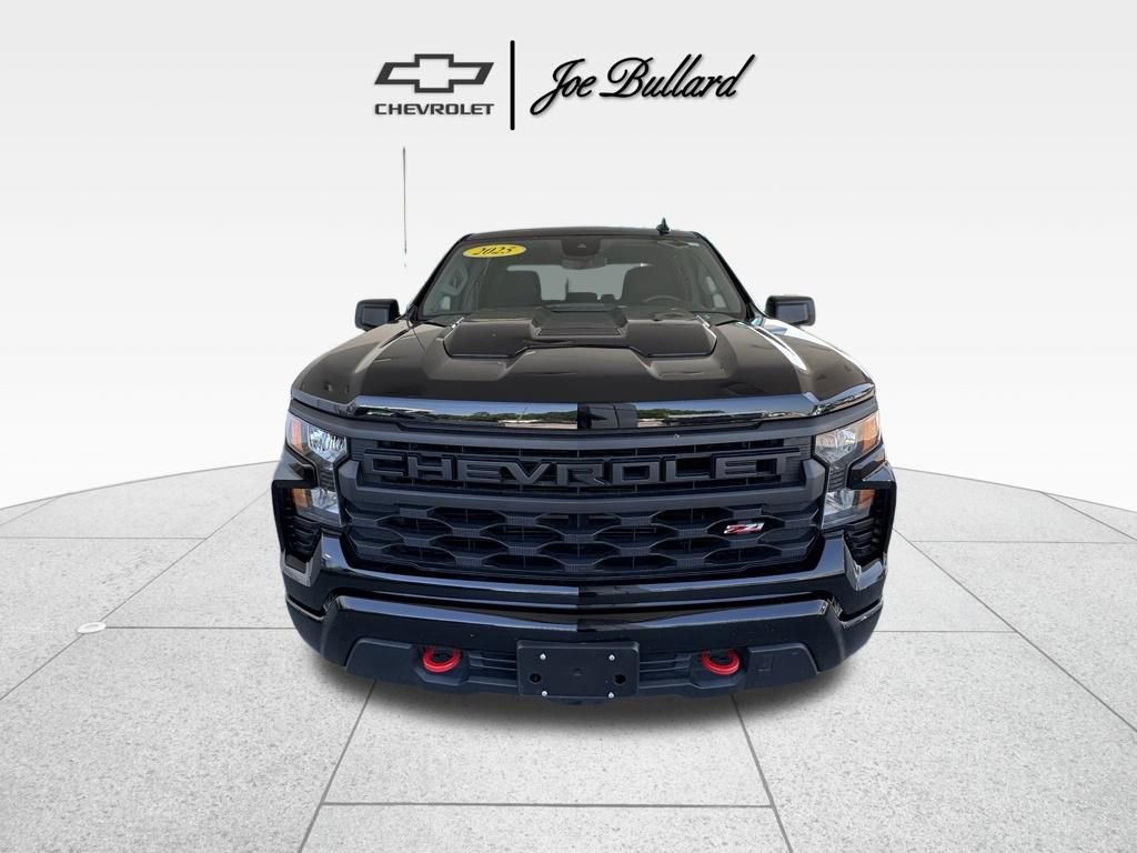Used 2025 Chevrolet Silverado 1500 Custom Trail Boss AWD/4WD image 3