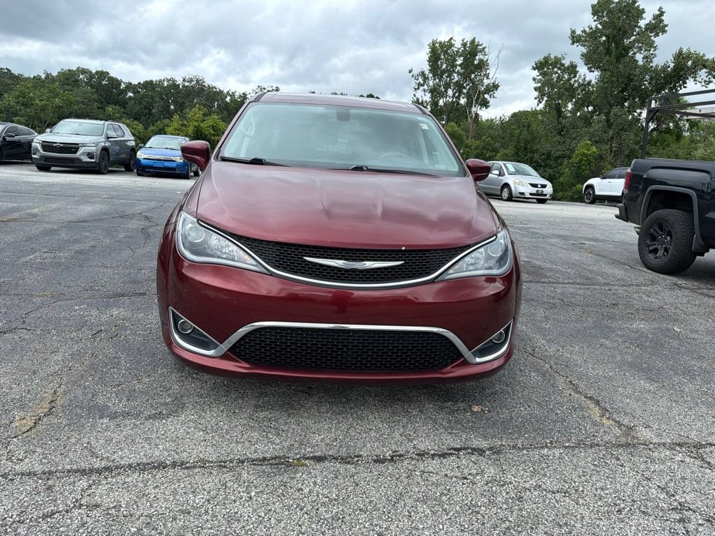 Used 2018 Chrysler Pacifica Touring Plus w/ Tire & Wheel Group FWD image 2