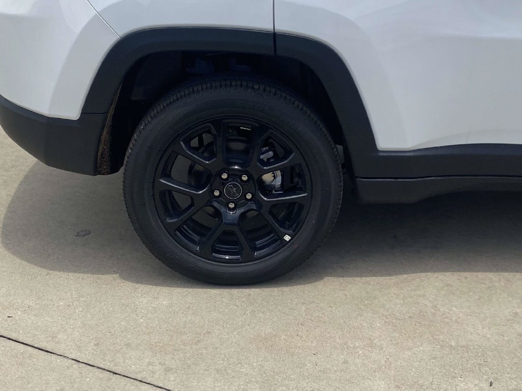 New 2026 Jeep Compass Latitude AWD/4WD image 7