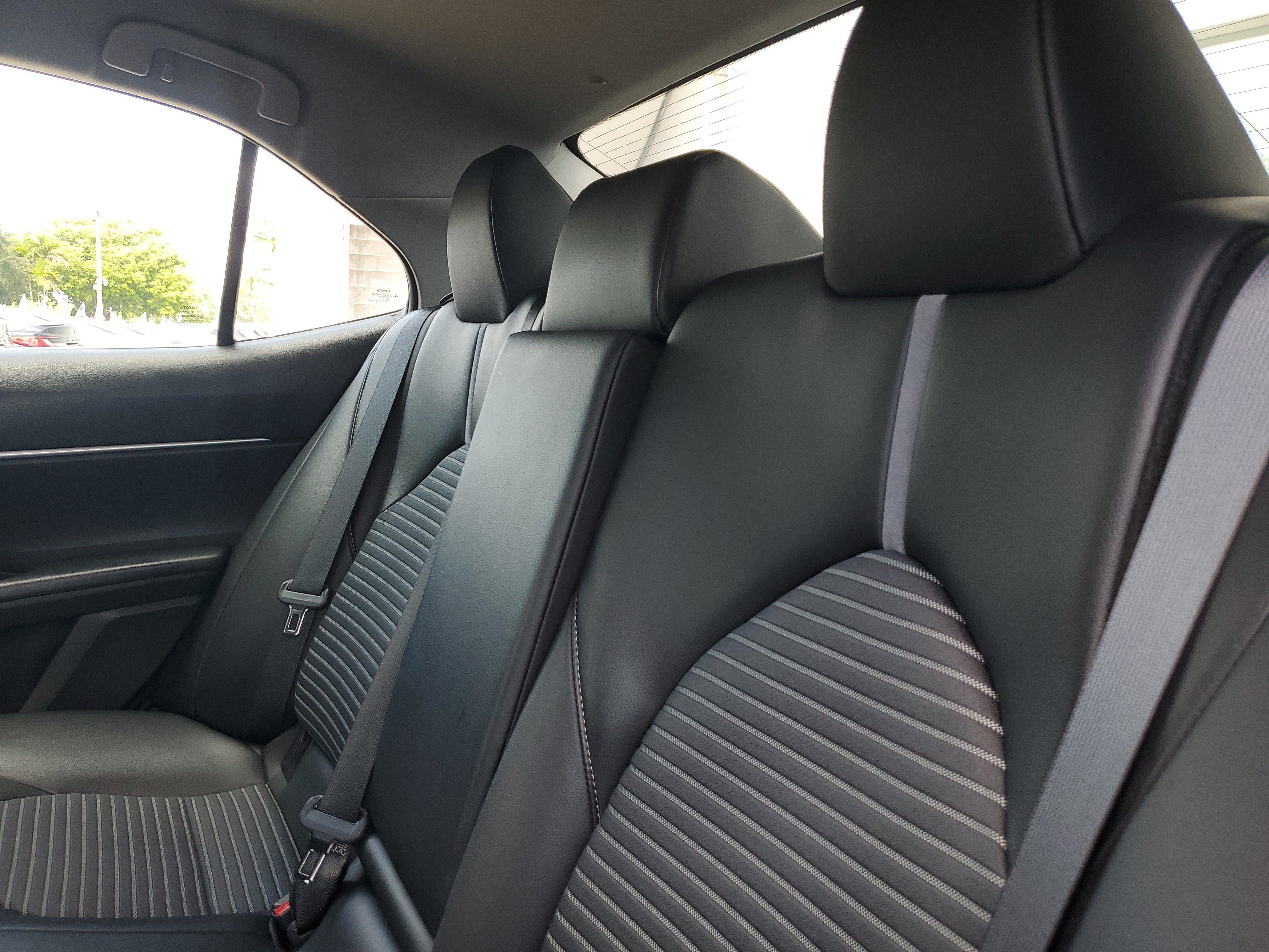 Used 2022 Toyota Camry SE FWD image 10