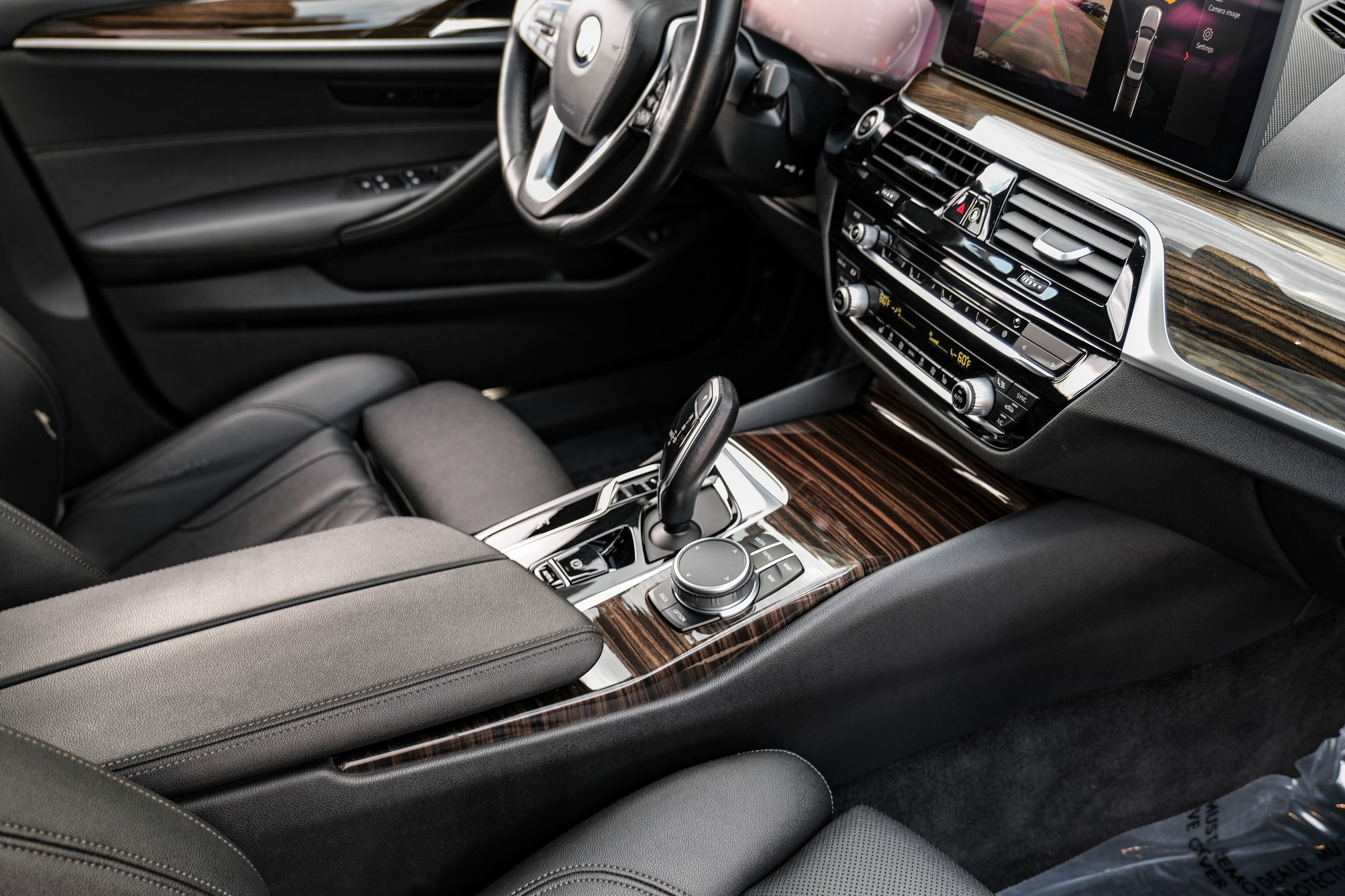 Used 2021 BMW 540i w/ Convenience Package image 23