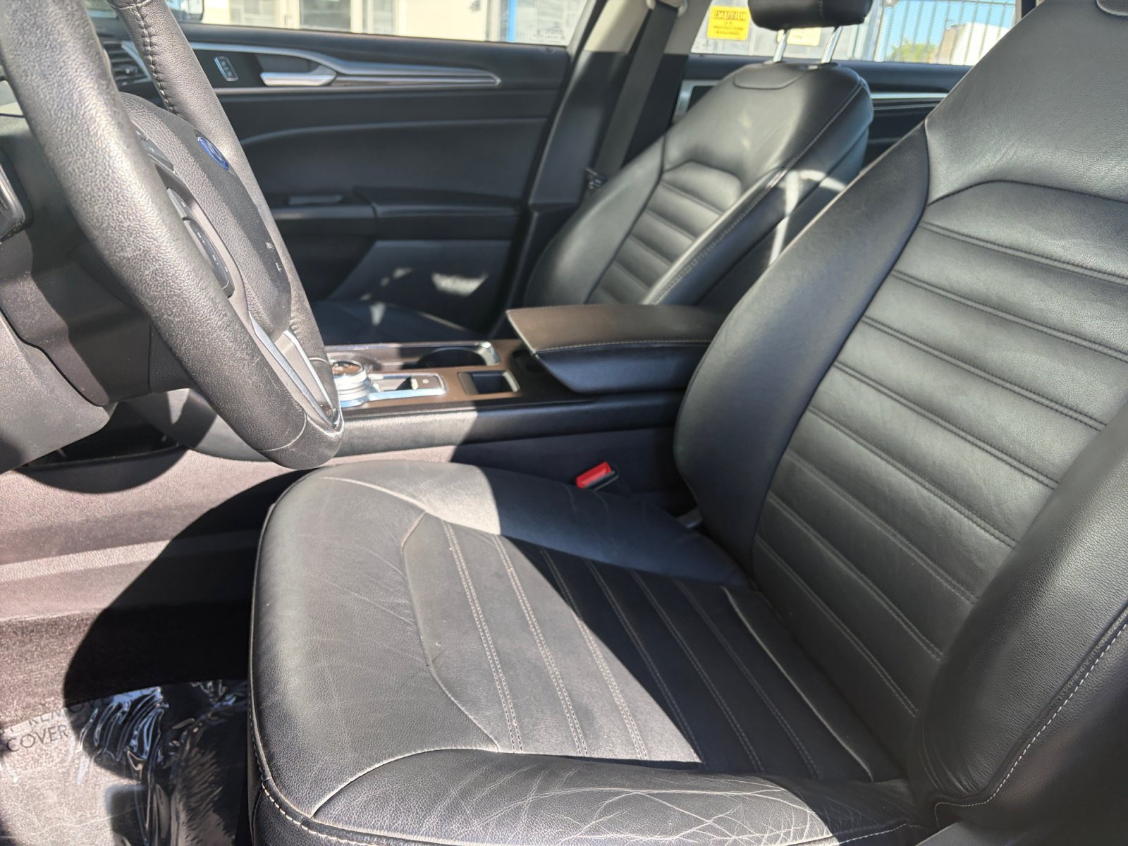 Used 2017 Ford Fusion SE w/ Fusion SE Technology Package AWD/4WD image 14