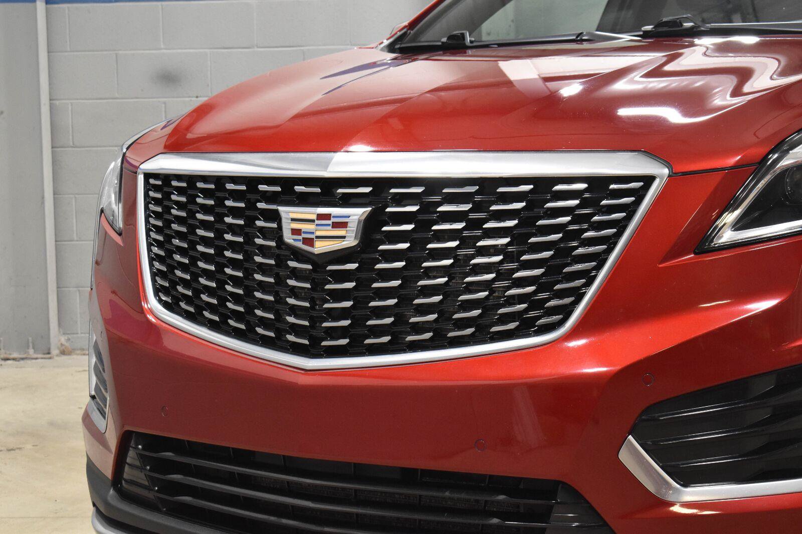 Used 2021 Cadillac XT5 Premium Luxury w/ LPO, Floor Liner Package FWD image 30