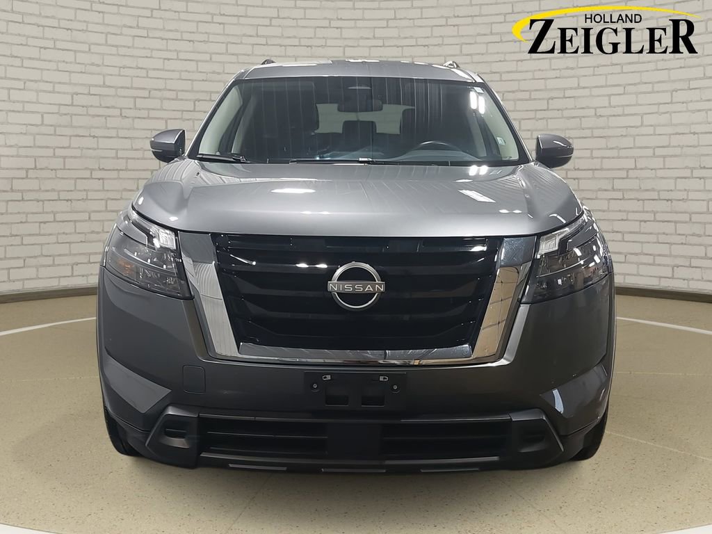 Used 2025 Nissan Pathfinder SV video 2