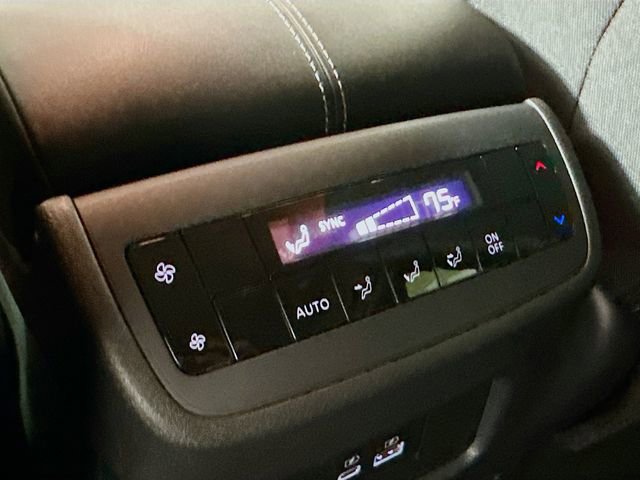 Used 2025 Nissan Pathfinder SV image 25