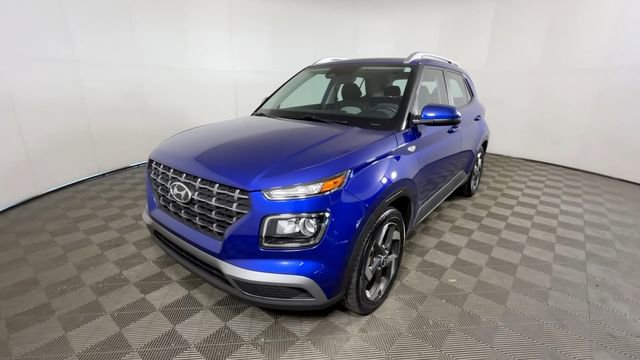 Used 2023 Hyundai Venue SEL FWD image 14
